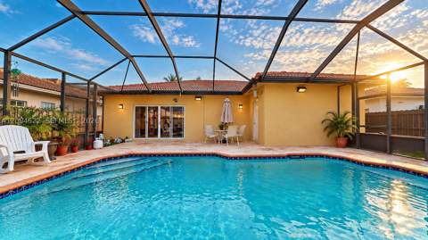 18201 SW 144th Ct, Miami FL - photo 11 of 37
