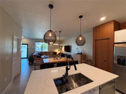 8316 NW 43rd St, Doral FL - photo 9 of 24