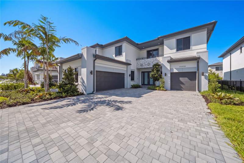 5 bedroom SingleFamilyResidence at 19581 NE 14th Ave, Greenview at Presidential, Miami — photo 2