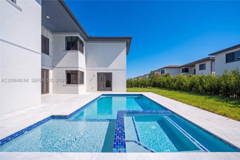 5 bedroom SingleFamilyResidence at 19581 NE 14th Ave, Greenview at Presidential, Miami — photo 5