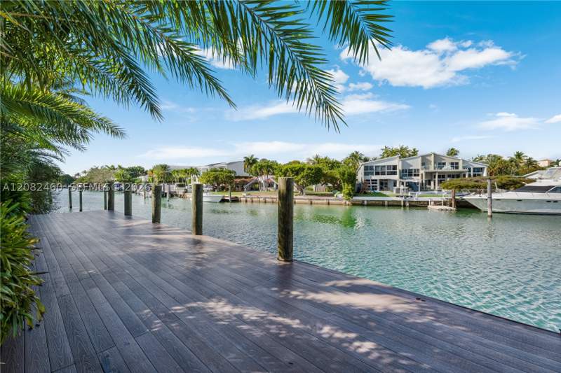 6 bedroom SingleFamilyResidence at 131 Cape Florida Dr, Cape Florida Sub Sec 3, Key Biscayne — photo 3
