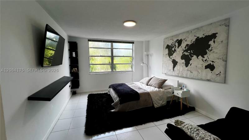 1 bedroom Condominium at 2780 NE 183rd St 303, Commodore Plaza Condo, Aventura — photo 5