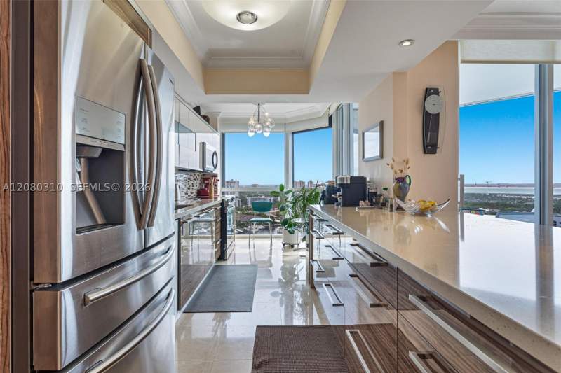 3 bedroom Condominium at 21205 Yacht Club Dr 2405+Den, North Tower At The Point, Aventura — photo 3