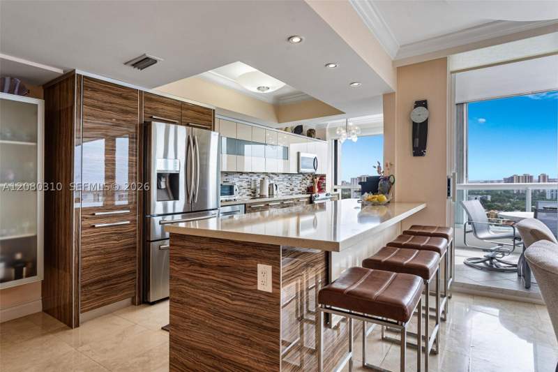 3 bedroom Condominium at 21205 Yacht Club Dr 2405+Den, North Tower At The Point, Aventura — photo 4