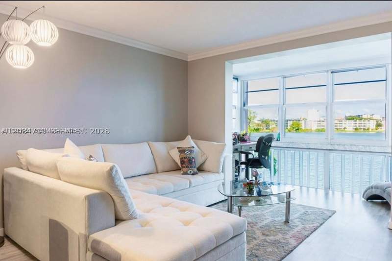 2 bedroom Condominium at 18555 NE 14th Ave 619, Sixth Moorings Condo, Miami — photo 2