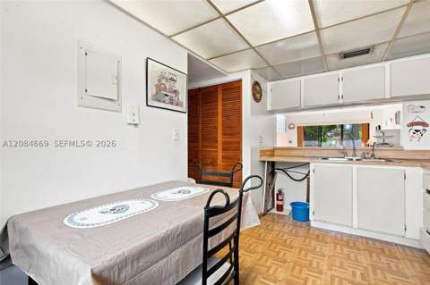 9905 NW 9th St Cir 12-21, Miami FL - photo 7 of 32