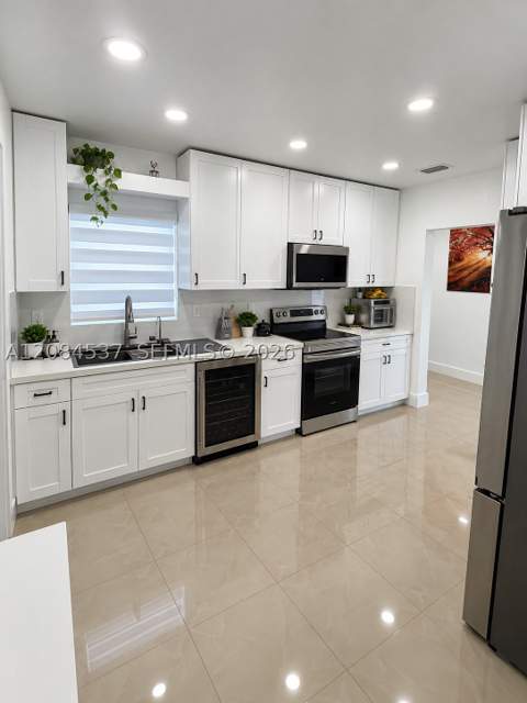 12221 SW 188th St, Miami FL - photo 10 of 24