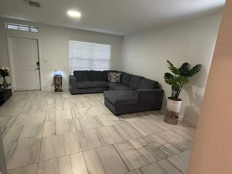 631 NE 4th Ter, Florida City FL - photo 10 of 108