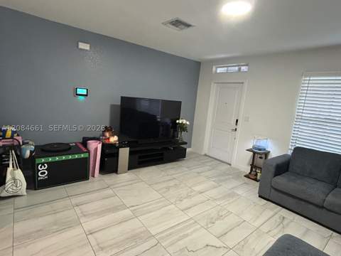 631 NE 4th Ter, Florida City FL - photo 11 of 108
