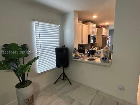 631 NE 4th Ter, Florida City FL - photo 16 of 108