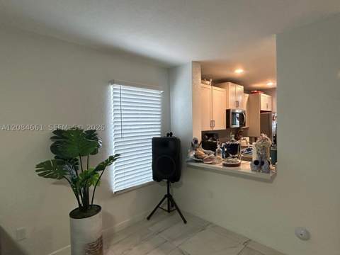 631 NE 4th Ter, Florida City FL - photo 17 of 108