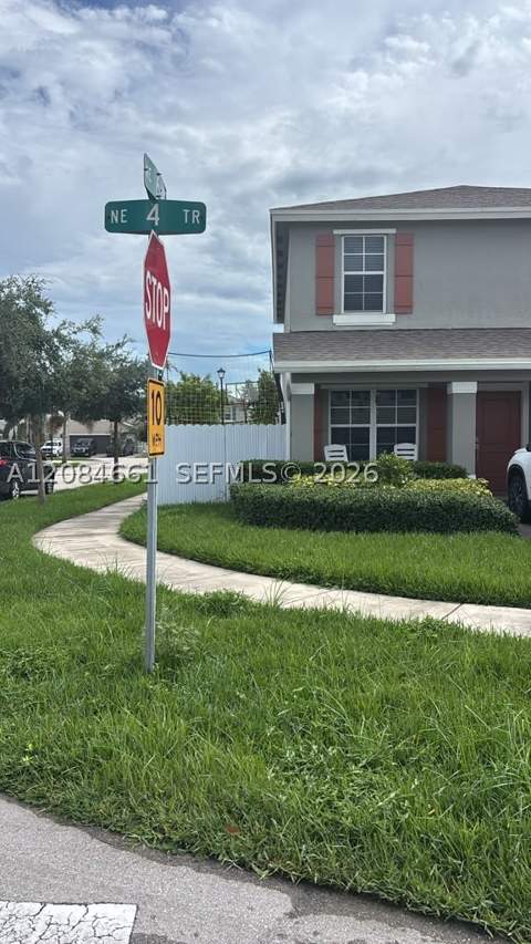 631 NE 4th Ter, Florida City FL - photo 6 of 108