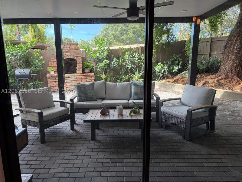2 bedroom Townhouse at 9216 SW 136th St Cir, Briar Bay Twnhs Estates, Miami — photo 4