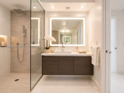 330 Sunny Isles Blvd 5-801, Sunny Isles Beach FL - photo 7 of 15