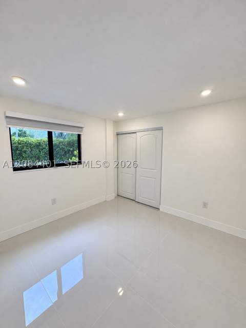 930 NE 163rd St, North Miami Beach FL - photo 15 of 24