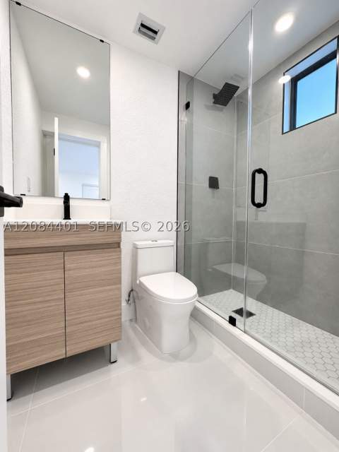 930 NE 163rd St, North Miami Beach FL - photo 17 of 24