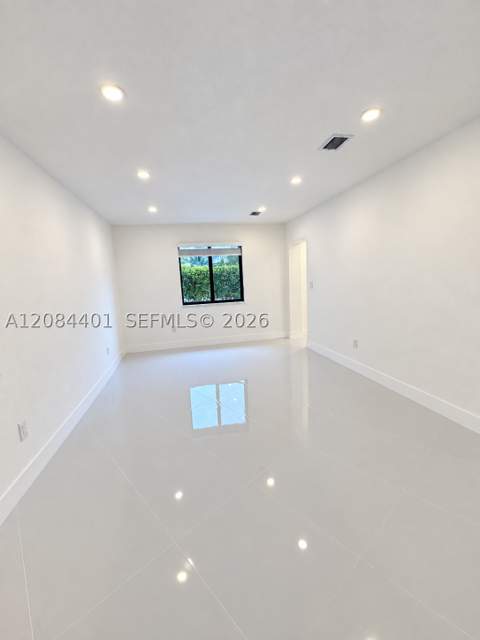 930 NE 163rd St, North Miami Beach FL - photo 19 of 24