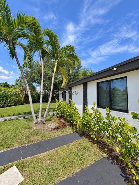 930 NE 163rd St, North Miami Beach FL - photo 23 of 24