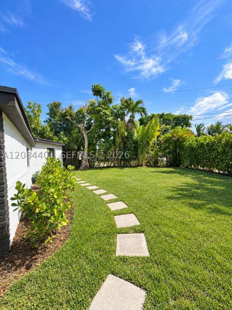 930 NE 163rd St, North Miami Beach FL - photo 24 of 24