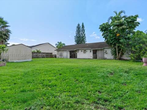 939 S Bluebird Ln, Homestead FL - photo 24 of 44