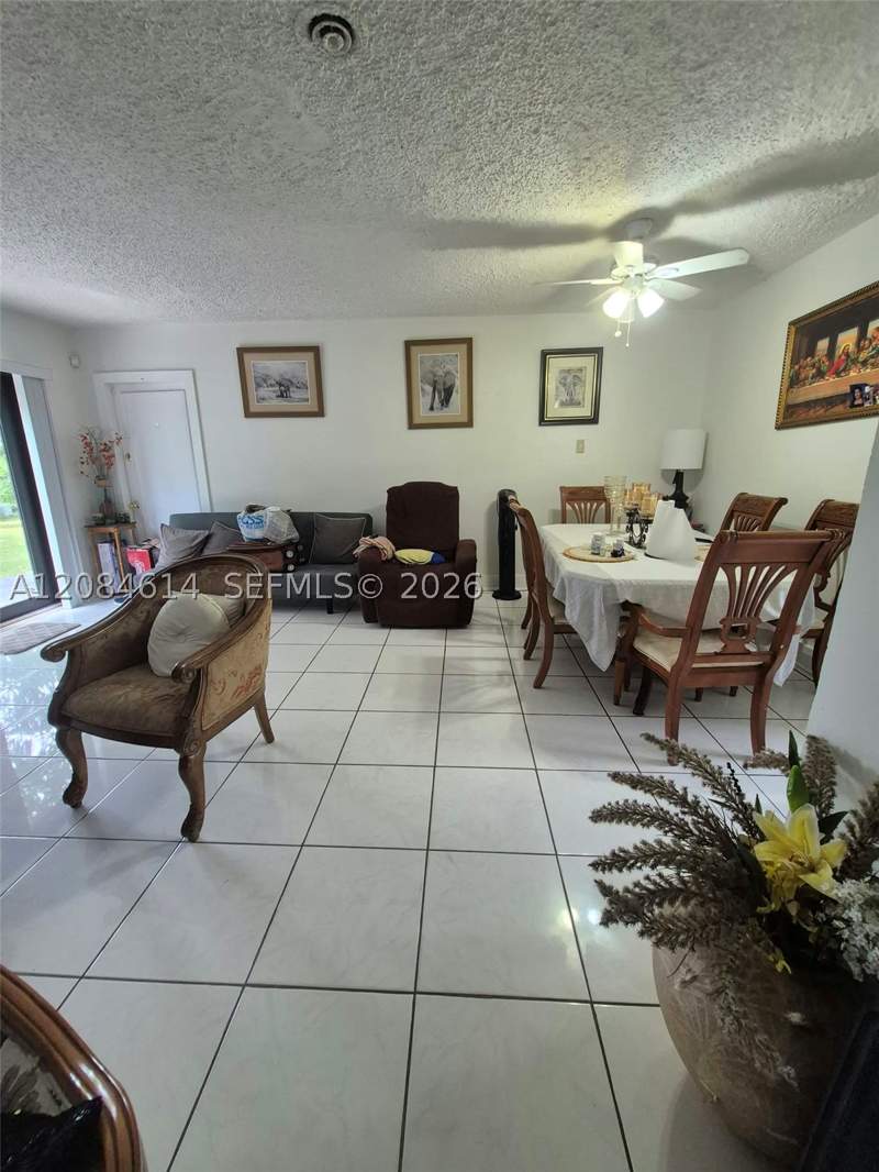 3 bedroom SingleFamilyResidence at 3810 NW 195th St, Carol City 2nd Addn, Miami Gardens — photo 5