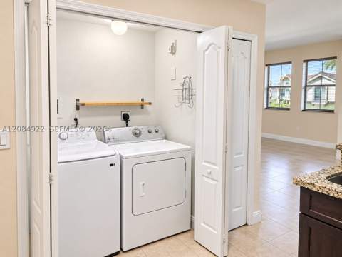 8906 W Flagler St 222, Miami FL - photo 15 of 39