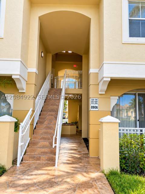 8906 W Flagler St 222, Miami FL - photo 8 of 39
