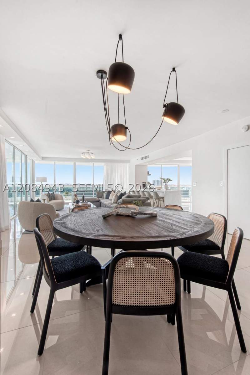2 bedroom Condominium at 2127 Brickell Ave 1605, Bristol Tower Condo, Miami — photo 4