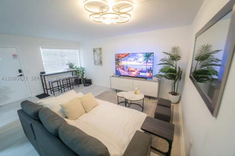 1 bedroom Condominium at 7904 West Dr 1016, Bayshore Yacht & Tennis C, North Bay Village — photo 5