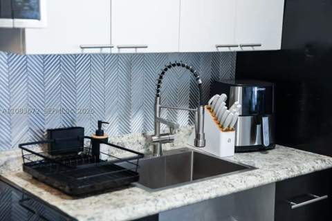7904 West Dr 1016, North Bay Village FL - photo 9 of 30