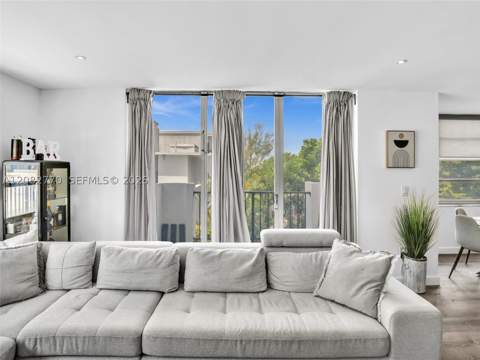 2780 NE 183rd St 302, Aventura FL - photo 7 of 36