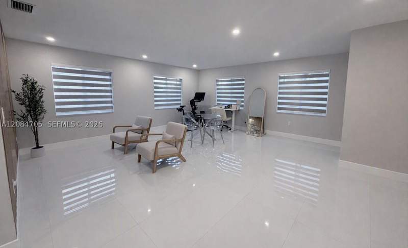 3 bedroom SingleFamilyResidence at 2221 NW 170th St, Radio Heights, Miami Gardens — photo 2