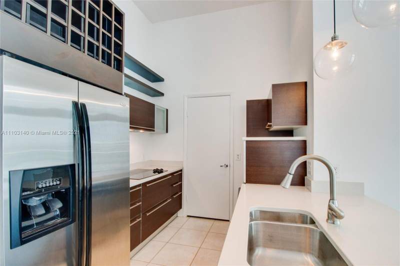 2 bedroom Condominium at 1900 N Bayshore Drive 912, Quantum on the Bay, Miami — photo 2