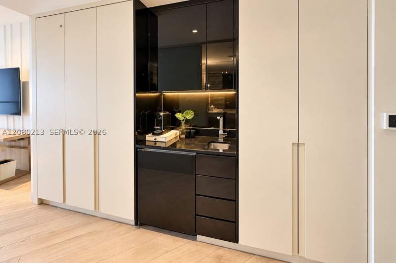 0 bedroom Condominium at 2201 Collins Ave 807, 2201 Collins Ave Condo, Miami Beach — photo 5