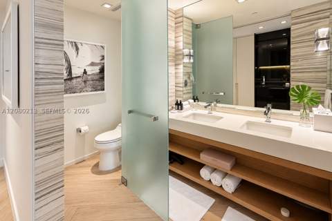 2201 Collins Ave 807, Miami Beach FL - photo 6 of 10