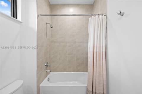 4402 NW 81st Ave, Doral FL - photo 14 of 33