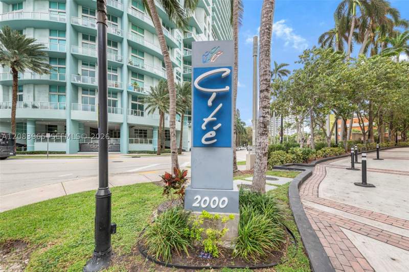 1 bedroom Condominium at 2000 N Bayshore Dr 408, Cite Condo, Miami — photo 2