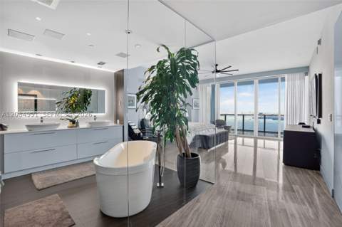 2020 N Bayshore Dr 3708, Miami FL - photo 12 of 40
