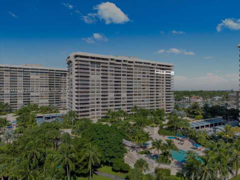 2 Grove Isle Dr B1709, Miami FL - photo 11 of 17