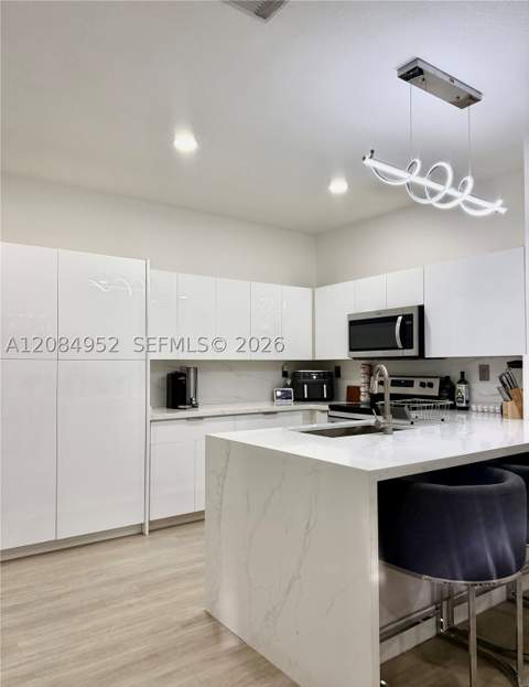 7796 NW 114th Pl, Doral FL - photo 10 of 24