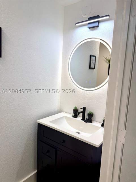 7796 NW 114th Pl, Doral FL - photo 16 of 24