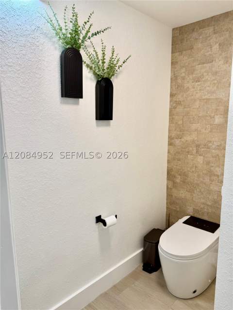 7796 NW 114th Pl, Doral FL - photo 17 of 24