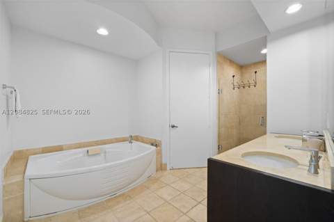 18201 Collins Ave 4709, Sunny Isles Beach FL - photo 13 of 32