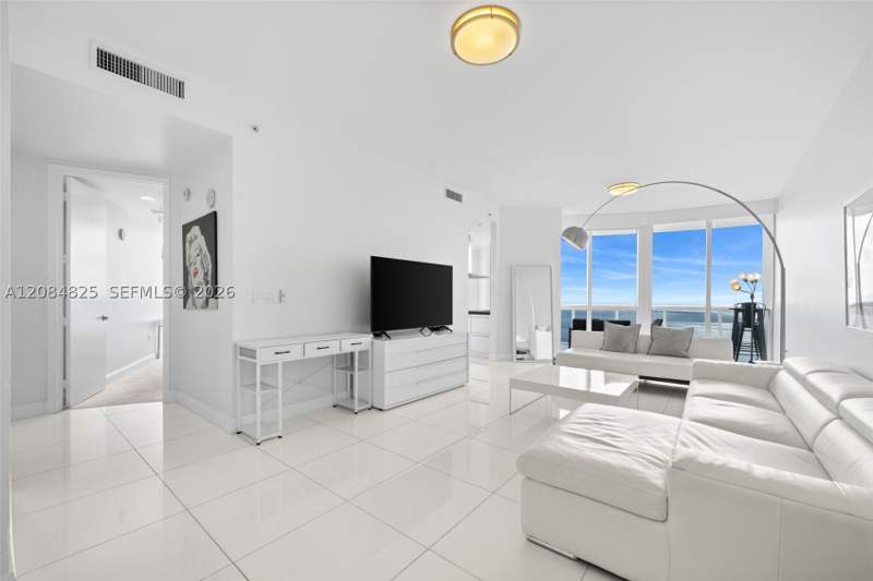 2 bedroom Condominium at 18201 Collins Ave 4709, Trump Royale Condo, Sunny Isles Beach — photo 3