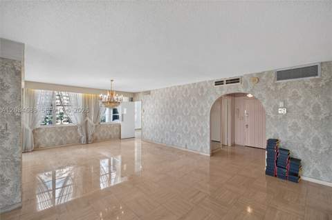 5660 W Collins Ave 6D, Miami Beach FL - photo 11 of 72