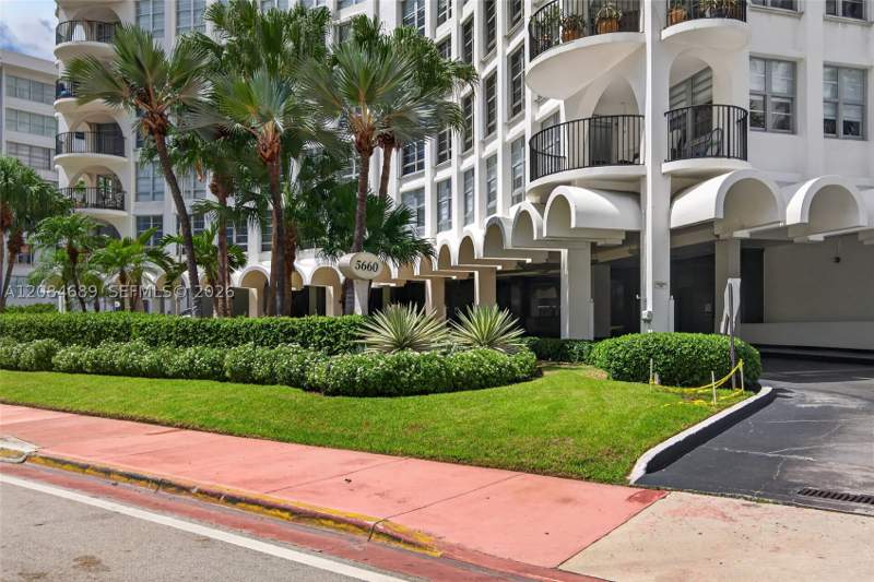 2 bedroom Condominium at 5660 W Collins Ave 6D, Fifty Six-Sixty Collins A, Miami Beach — photo 2