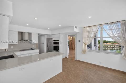 5660 W Collins Ave 6D, Miami Beach FL - photo 20 of 72