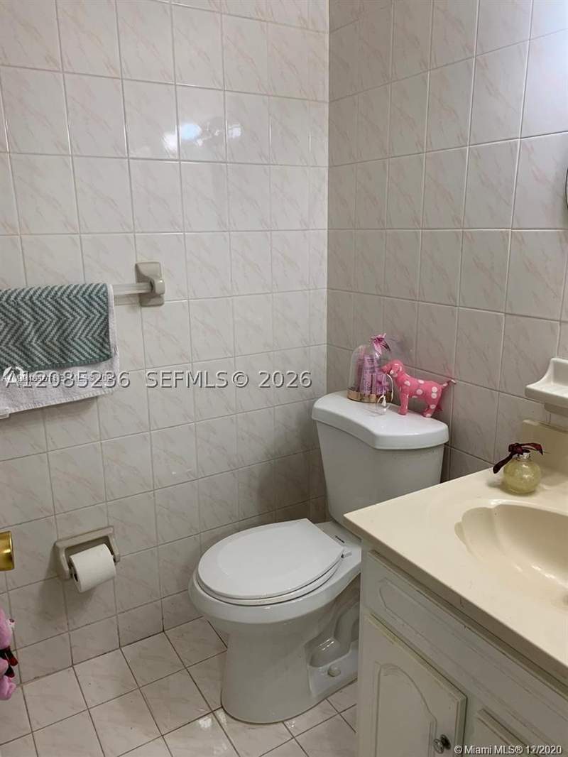 2 bedroom Condominium at 4725 NW 7th St 203-3, Sunset Villas Condo, Miami — photo 5