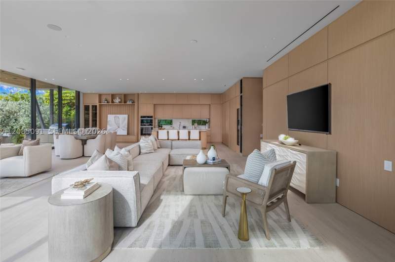 6 bedroom SingleFamilyResidence at 4940 Cherokee Ave, Lake View Heights Sub, Miami Beach — photo 5