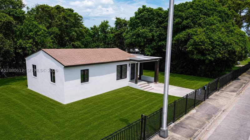 3 bedroom SingleFamilyResidence at 12210 NW 22nd Ave, Rev Golf Park Sec 1, Miami — photo 5